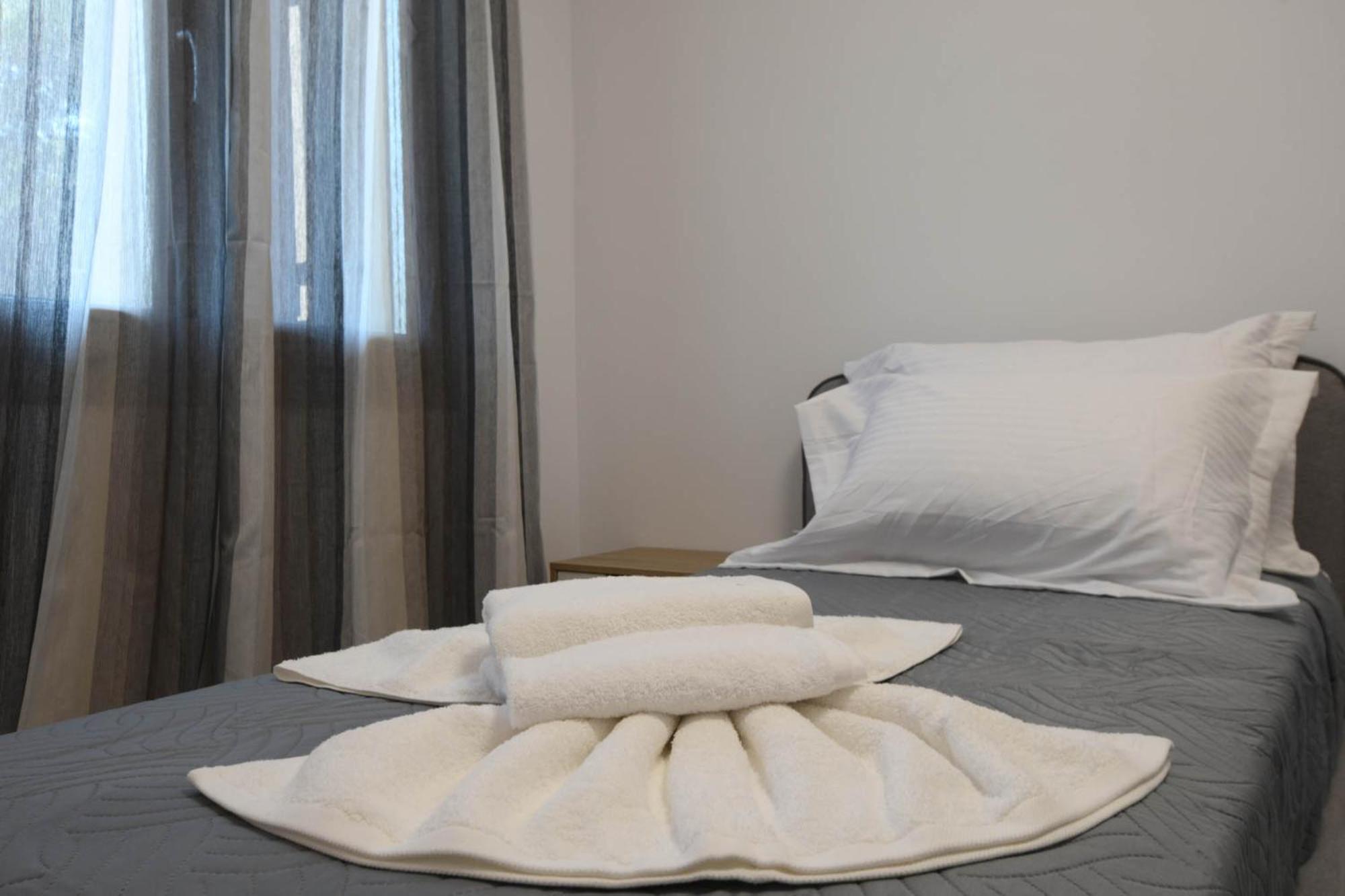 Orion Eco Suites Karteros Habitación foto